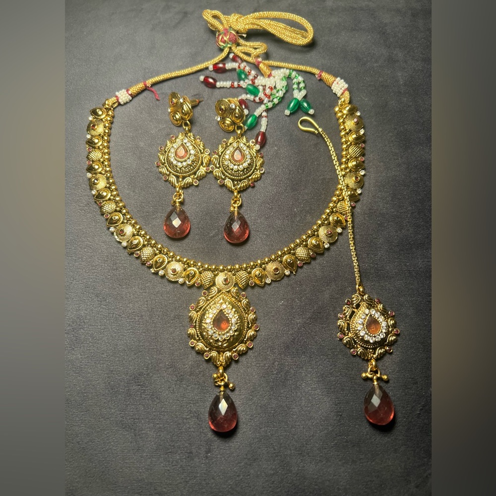 Free w/outfit | Indian Jewelry Set